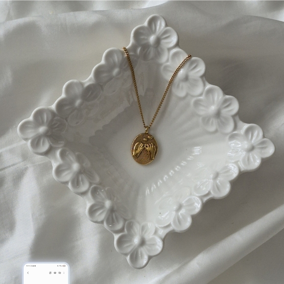 Gold Necklace - Picture 5 of 5